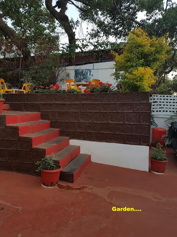 Hotel Stone House Mahābaleshwar Екстериор снимка