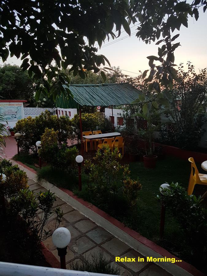 Hotel Stone House Mahābaleshwar Екстериор снимка